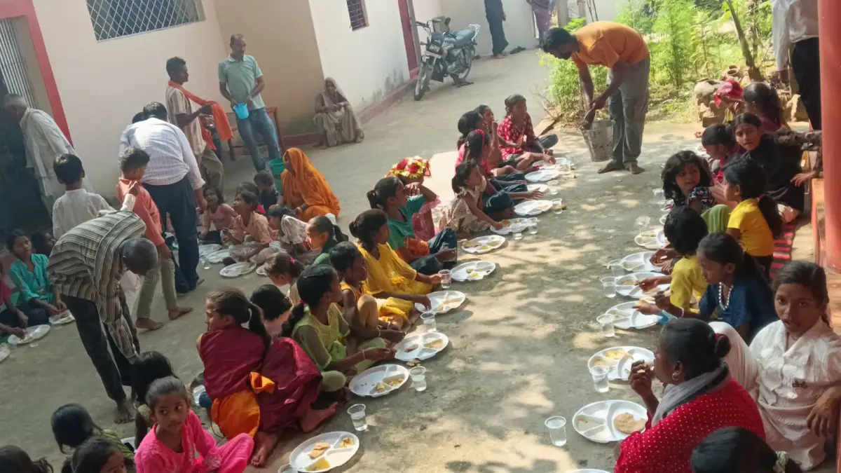अष्टमी में अष्टभुजी माता के दरबार में उमड़ा जनसैलाब,गोतरा मंदिर में बंट रहा महा प्रसाद।