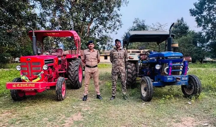 गोपत नदी में अवैध रेत परिवहन कर रहे दो ट्रैक्टर पर कुसमी पुलिस ने की कार्यवाही।
