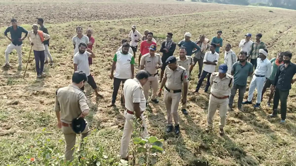 सीधी: मुनगहा माटा में सड़क किनारे मिला अज्ञात व्यक्ति का शव, पहचान में जुटी मझौली पुलिस…